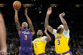 足坛中拥有 足坛中拥有