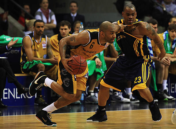 由于战术调 由于战术调